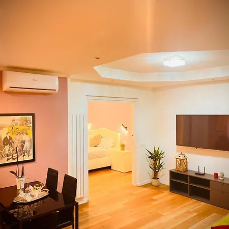 In The Historic Center Apartment Verbania